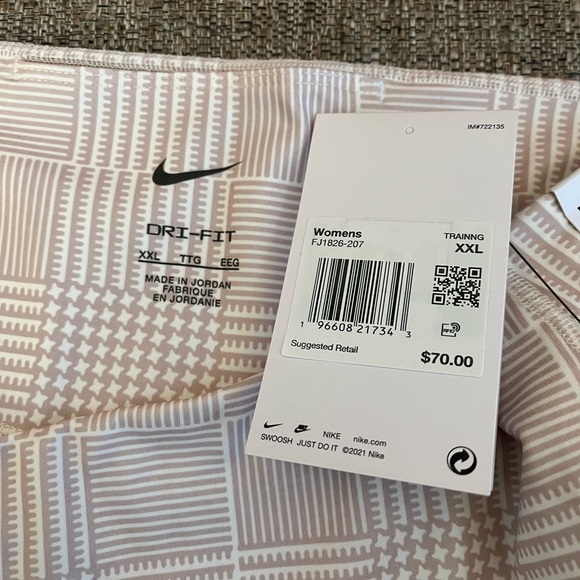 ❣️🆕 Nike One Luxe Dri-Fit Mid-Rise 7/8 Campus Tights❣️ - Picture 10 of 10